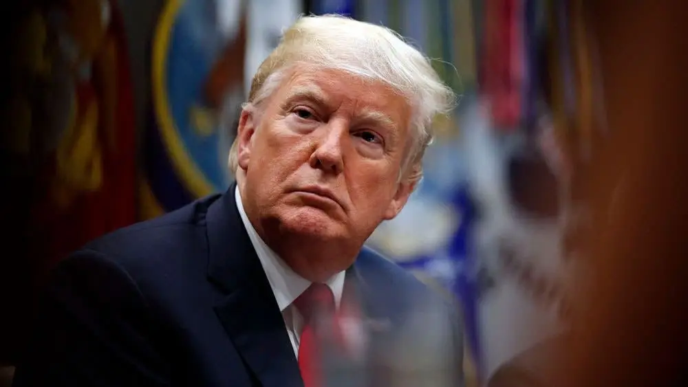 Trump says that mobile phones from China, including iPhone, might be subjected to a 10% to 25% tariff