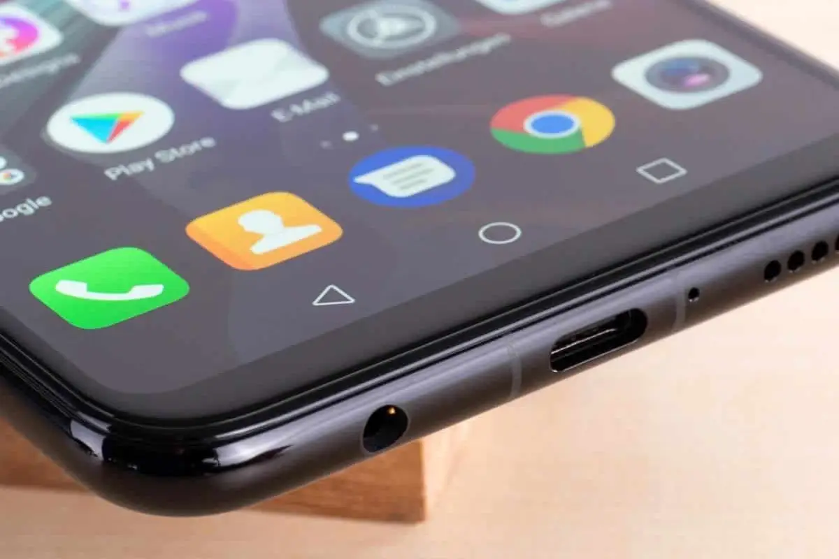 More than half of smartphones shipped in 2020 will have USB-C ports