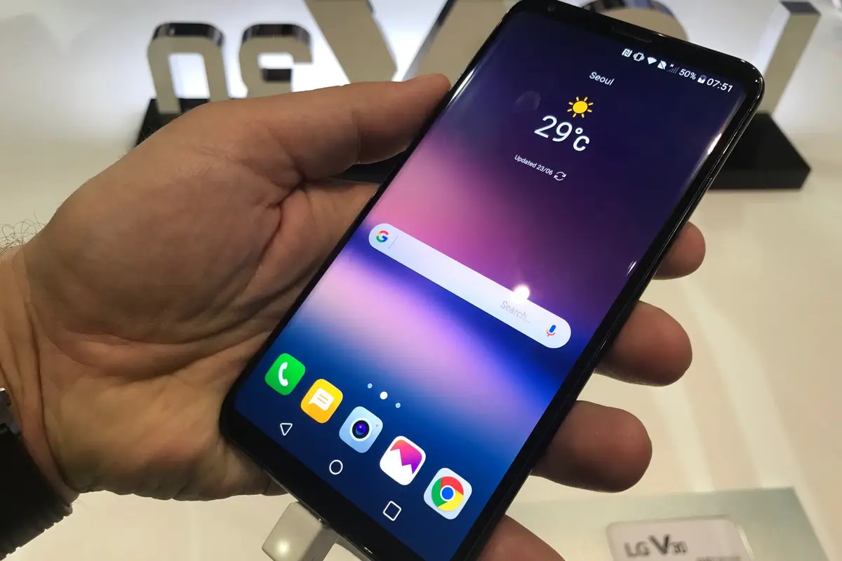 LG V30 UK/US pricing finally revealed and... its hefty!