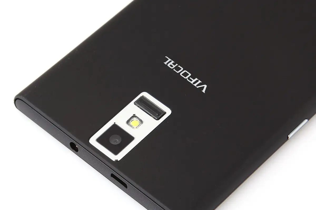 Fingerprint reader, KitKat and a $127 price tag: Say hello to the Vifocal C1000!