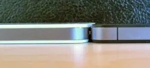 White iPhone 4 Is Fatter Than The Original