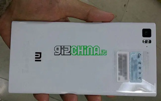 Hands on on photos with the white Xiaomi Mi3