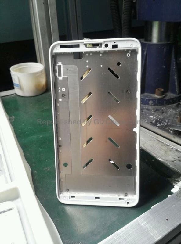 Alleged Xiaomi Mi4 metal frame spotted in production