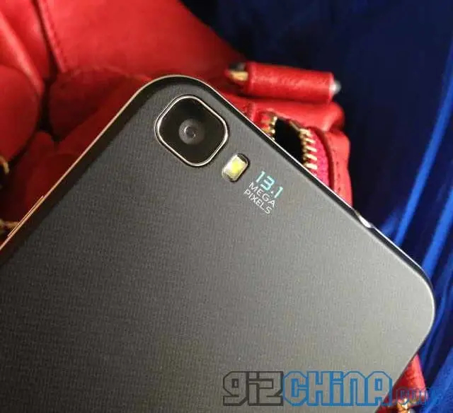 Zopo ZP980 5-inch full HD quad-core Spy Photos!