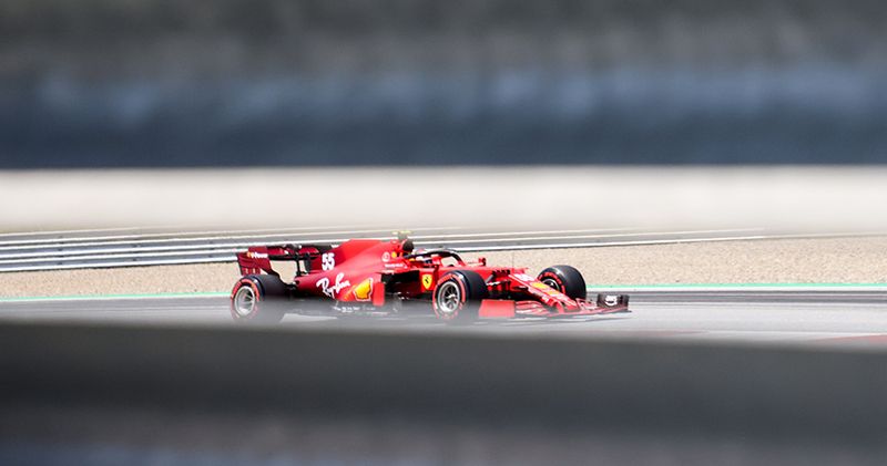 Carlos Sainz spreekt zich uit over kwakkelend Ferrari