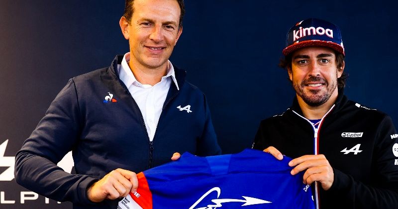 Officieel. Fernando Alonso rijdt ook in 2022 bij Alpine