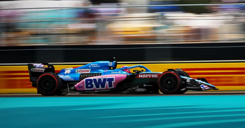 F1-soap op handen: Oscar Piastri ontkent Alpine-contract voor 2023