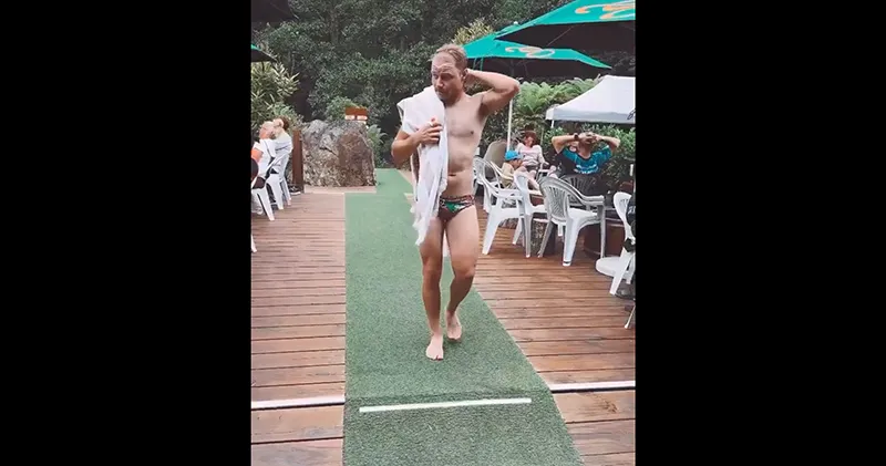 Video. Valtteri Bottas viert het nieuwe jaar in stijl!