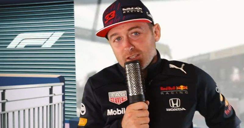 Video: F1-imitator doet Verstappen, Leclerc, Russell en Ricciardo na