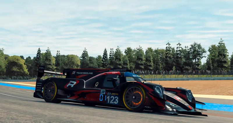 Video. Max Verstappen ligt uit de virtuele 24 uur van Le Mans door crash