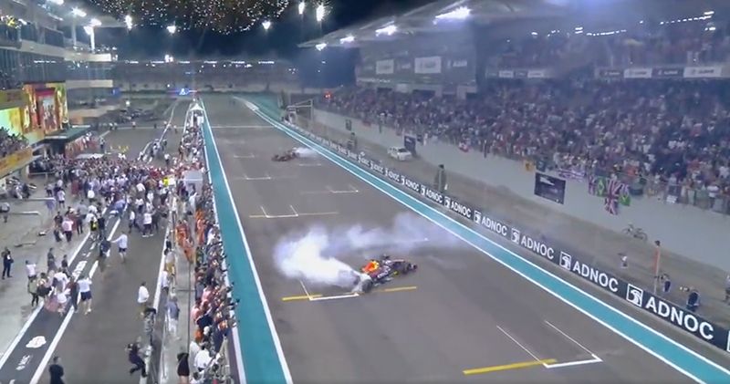 Video. Max Verstappen, Charles Leclerc en Sergio Pérez doen donuts in Abu Dhabi