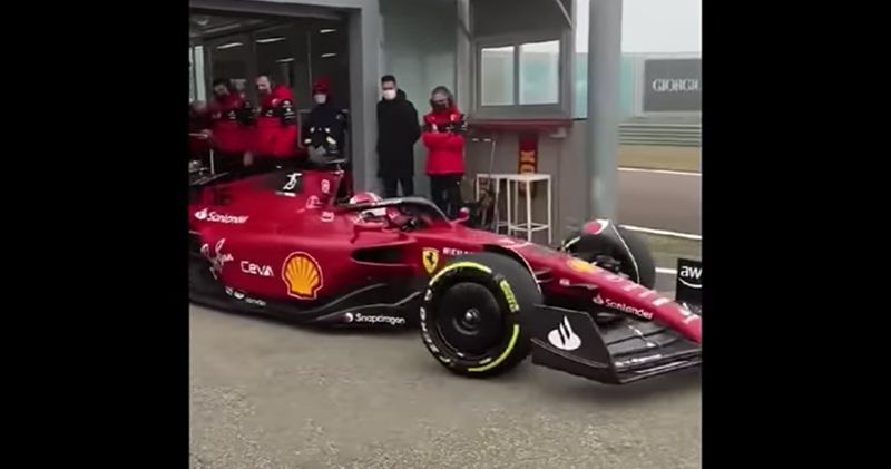 Video. Ferrari F1-75 voor het eerst het circuit op