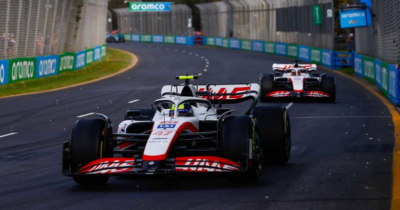 'Mercedes vraagt FIA om Haas te controleren voor banden met Ferrari'