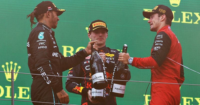 Charles Leclerc en Lewis Hamilton reageren op mogelijke overstap van Monegask naar Mercedes