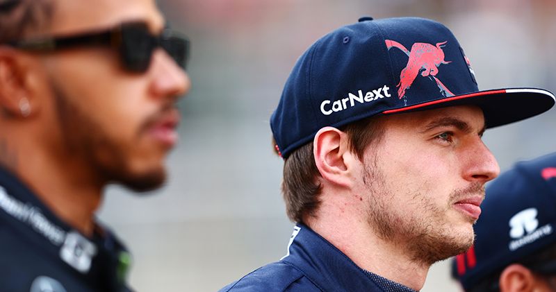 Lewis Hamilton niet zeker dat hij Verstappen kan verslaan: 'Heb ik het nog?'