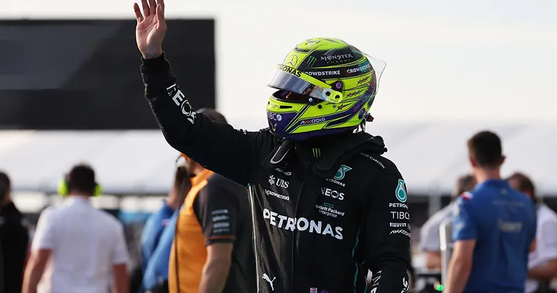 Lewis Hamilton bevestigt toekomstplannen: 'Gaan een nieuwe deal sluiten'