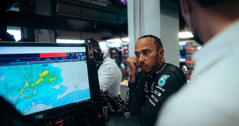Lewis Hamilton wint eerste kampioenschap als teameigenaar