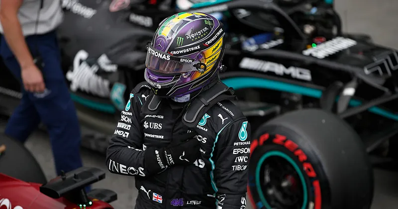BREAKING. Stewards beslissen over diskwalificatie Lewis Hamilton