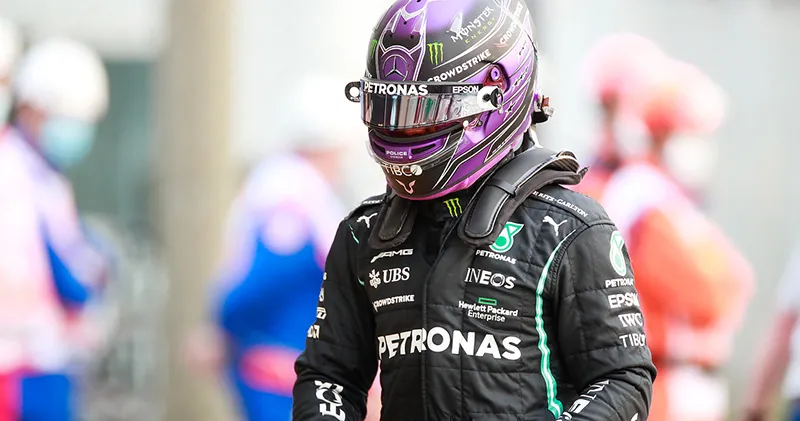Bild: 'Hamilton officieel op de grid in 2022'