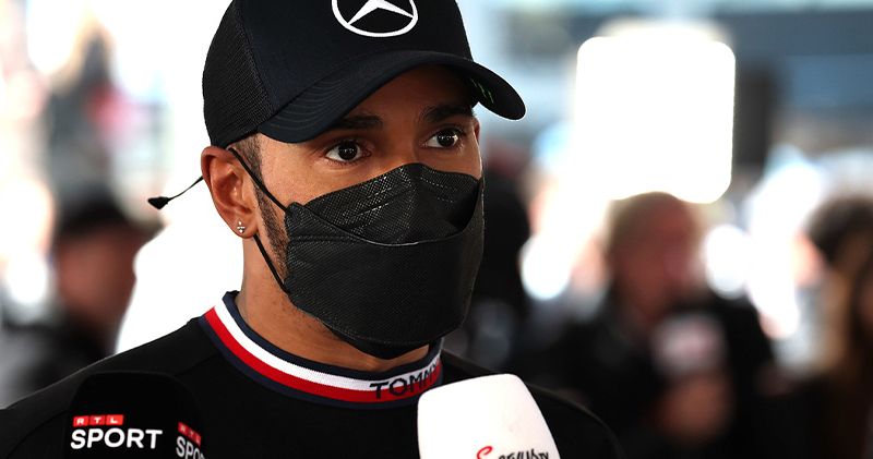 Ook Mercedes komt met statement na racistische opmerkingen tegen Lewis Hamilton