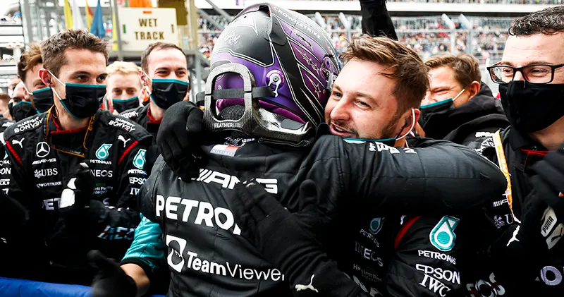 Mercedes-engineer bevestigt motorwissel Hamilton