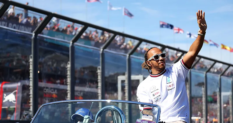 Lewis Hamilton maakt geen goede beurt bij Jack Plooij: 'Gelul, man'