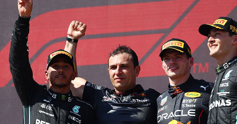 Hamilton over prestatie Verstappen: 'Zegt genoeg over hun auto'
