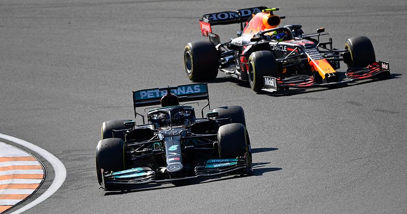 Mercedes geeft update over motor Lewis Hamilton