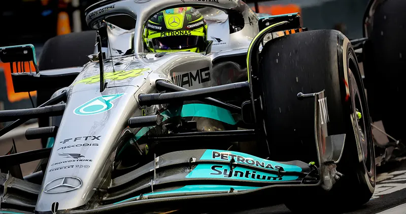 Mercedes moet zich melden bij stewards na 'onnauwkeurige' controle aan auto Hamilton