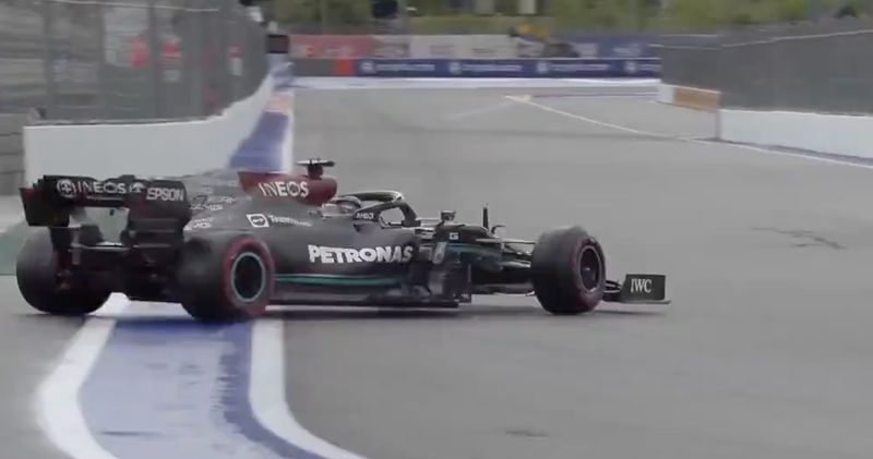 Video. Lewis Hamilton spint in Q3 en start vanaf P4