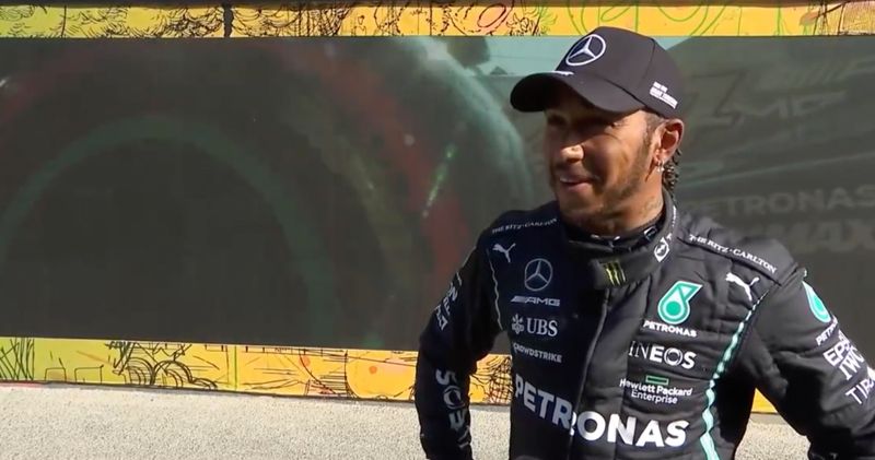Video. Lewis Hamilton krijgt applaus van Nederlandse fans: 'Dank je wel'