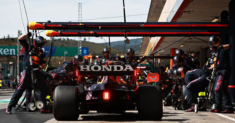 Helmut Marko legt schuld van Verstappen-crash bij Red Bull Racing