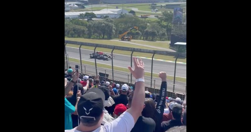 Gefilmd vanuit het publiek: De verdedigingsactie van Max Verstappen op Lewis Hamilton