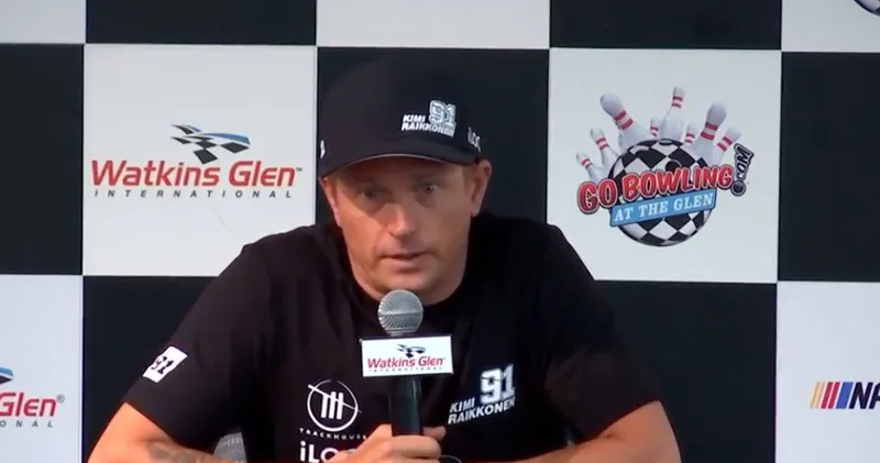 Video. Raikkonen komt met klassiek Kimi-antwoord: 'Boeit mij niet'