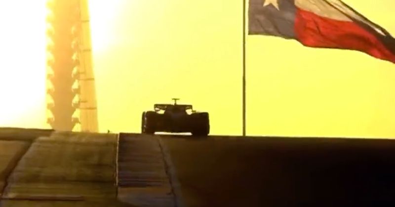 Video. Leclerc rijdt in Austin met zonsondergang en Top Gun theme song... perfectie!