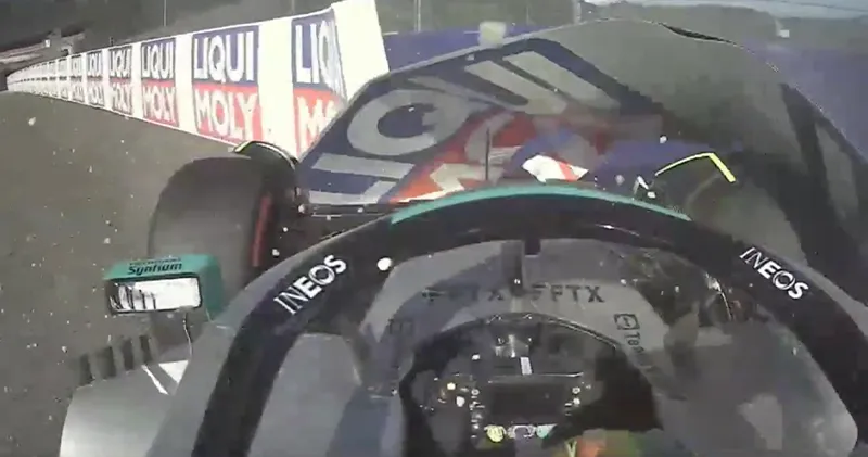 Video. Lewis Hamilton klapt in de muur tijdens de kwalificatie in Oostenrijk