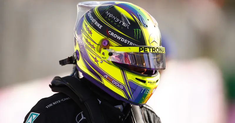 Lewis Hamilton over jeugd: 'Leraren vertelden me dat ik niet slim genoeg was'