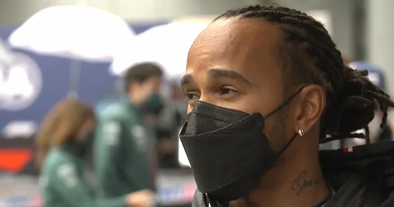 Video. De reactie van Lewis Hamilton over Max Verstappen in Sochi