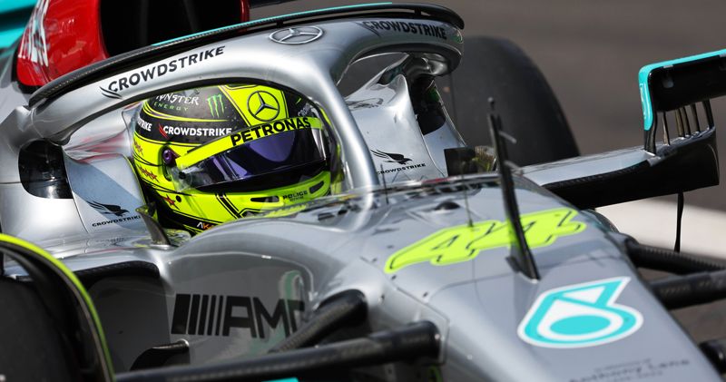 Video: Lewis Hamilton geeft Mercedes-bolide de sporen in Las Vegas