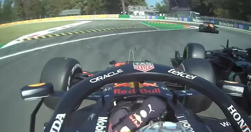 Video. De crash onboard vanuit Max Verstappen