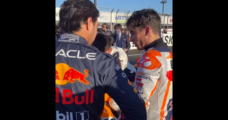 Video: Pierre Gasly en Sergio Pérez krijgen MotoGP-uitleg van Marc Marquez