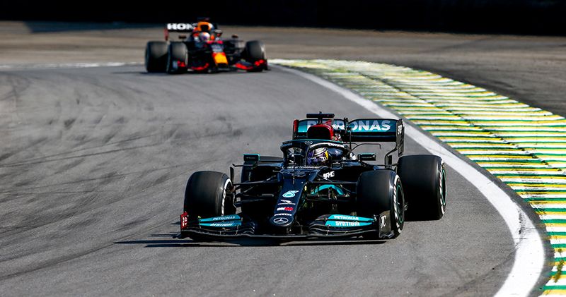 BREAKING. FIA doet uitspraak na verzoek Mercedes om Verstappen alsnog te straffen