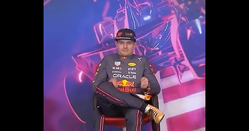 Video. Max Verstappen imiteert stuiterende Lewis Hamilton