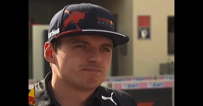 VIDEO: Max Verstappen laat zich uit over nieuwe Mercedes: 'Lelijk, toch?'
