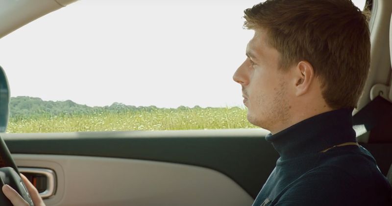 Video. Max Verstappen test de nieuwe Honda HR-V e:HEV