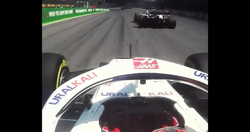 Video. De riskante inhaalactie van Nikita Mazepin op Mick Schumacher