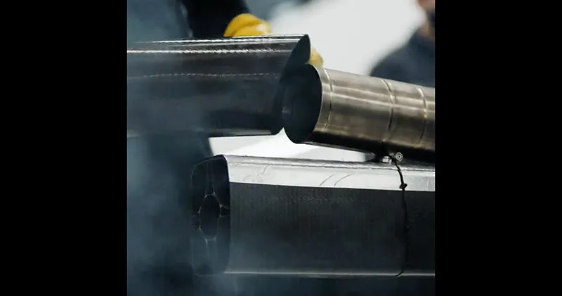 Video. Mercedes heeft haar 2022-bolide al gestart