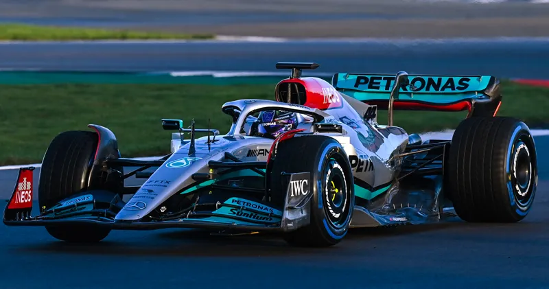 In beeld: de shakedown van de Mercedes W13