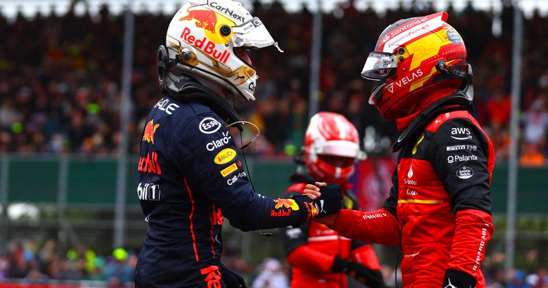 Helmut Marko benoemt 'giftige sfeer' tussen Max Verstappen en Carlos Sainz