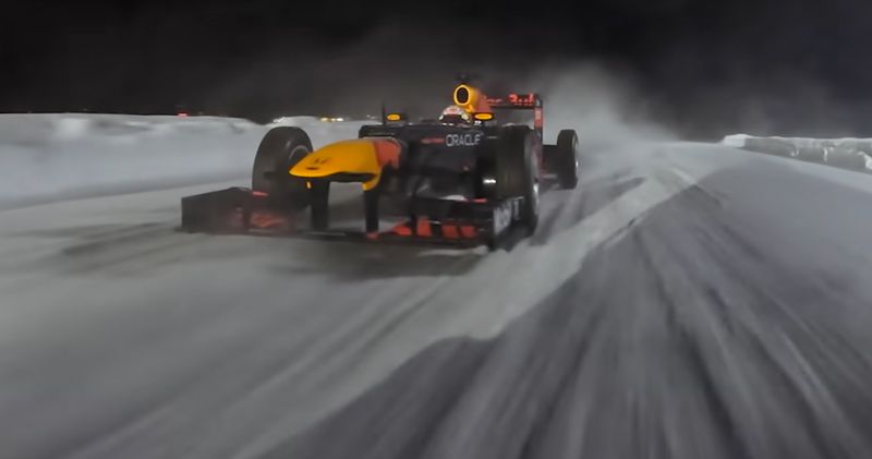 Uit de oude doos: Max Verstappen scheurt met Formule 1-auto over ijscircuit
